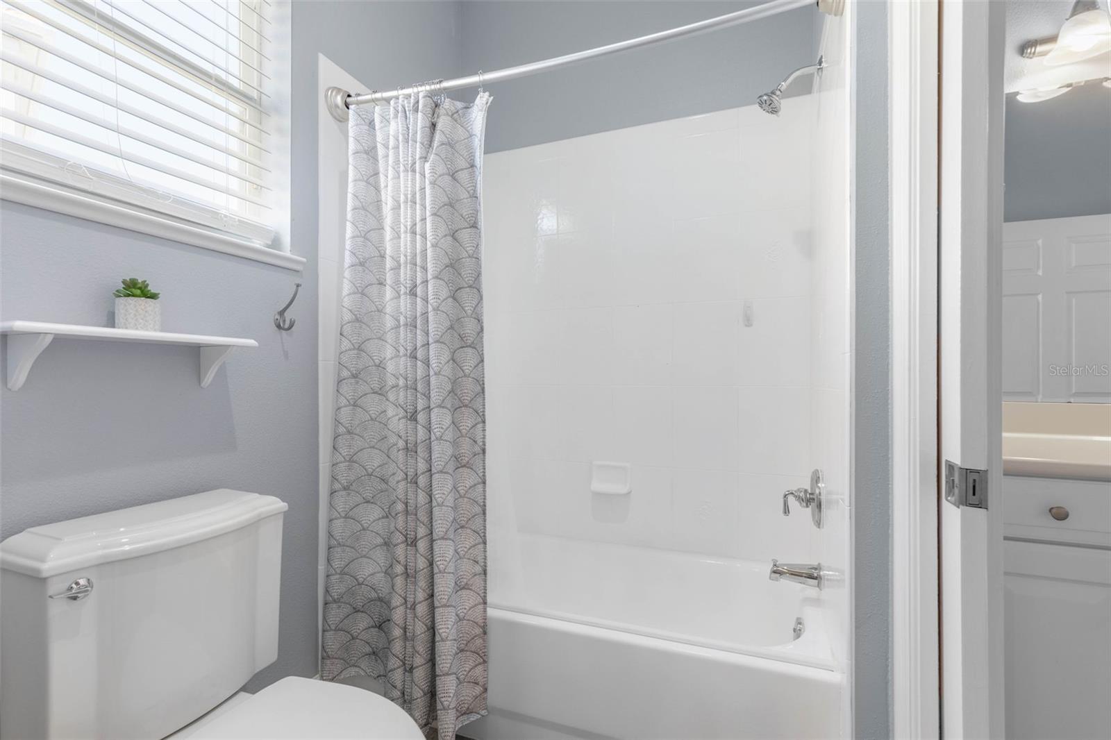 Image 36 of 82 For 55 Ocean Crest Way 922