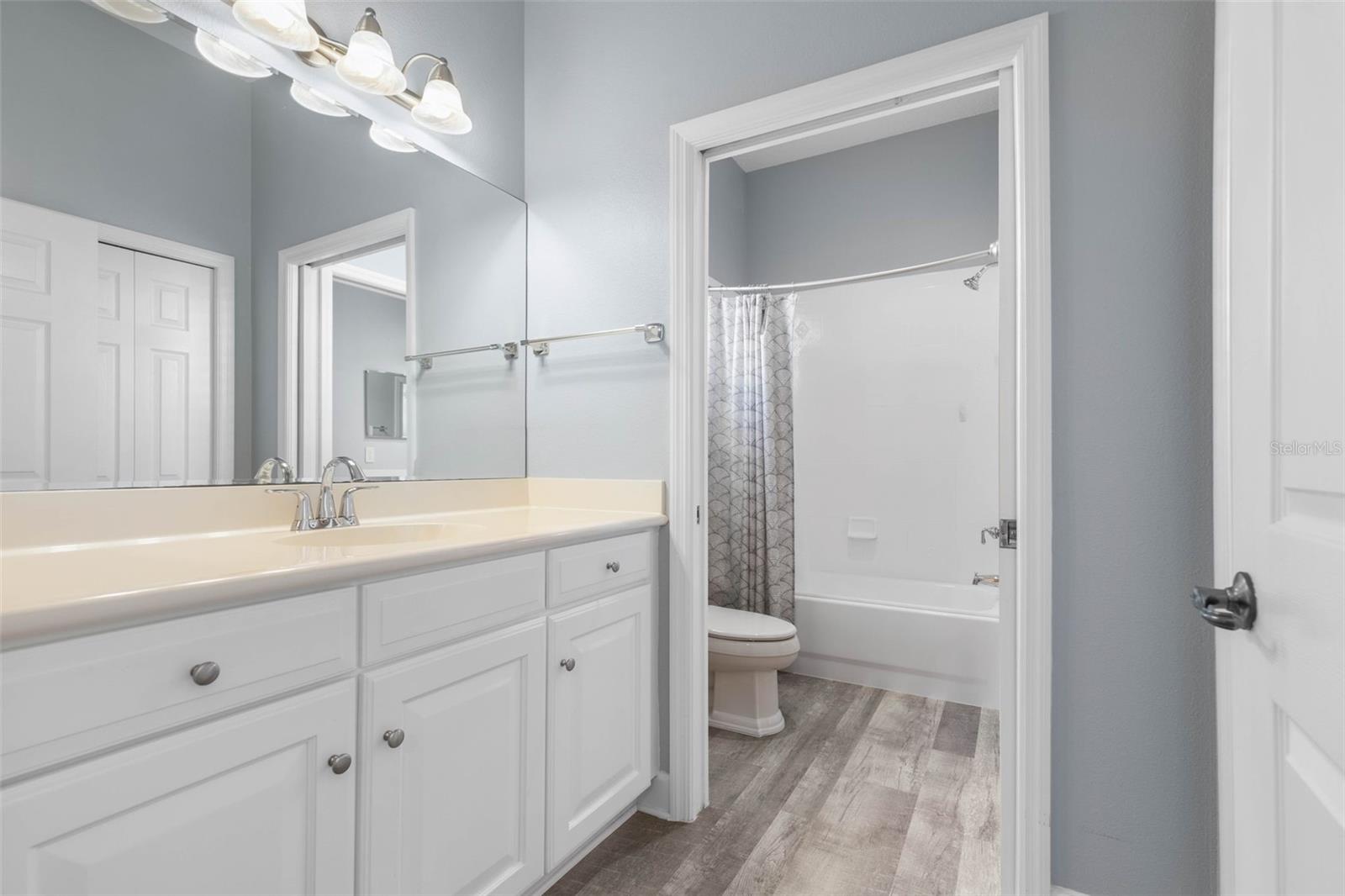 Image 37 of 82 For 55 Ocean Crest Way 922