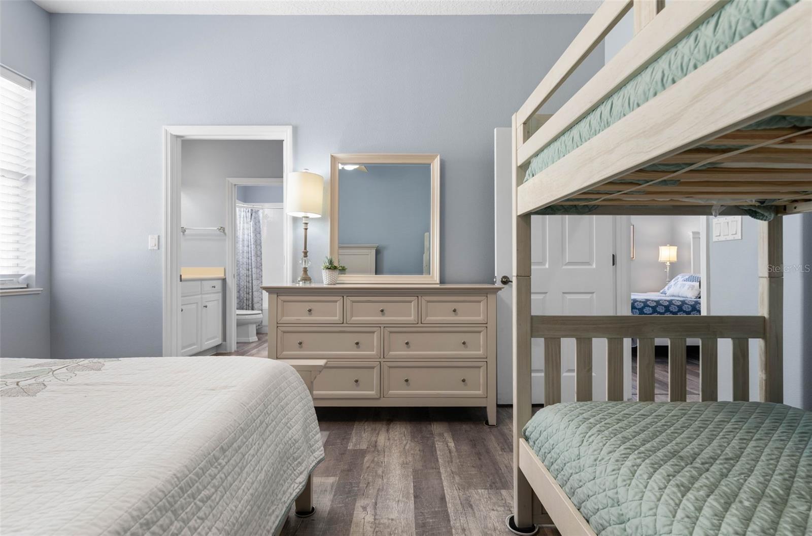 Image 39 of 82 For 55 Ocean Crest Way 922