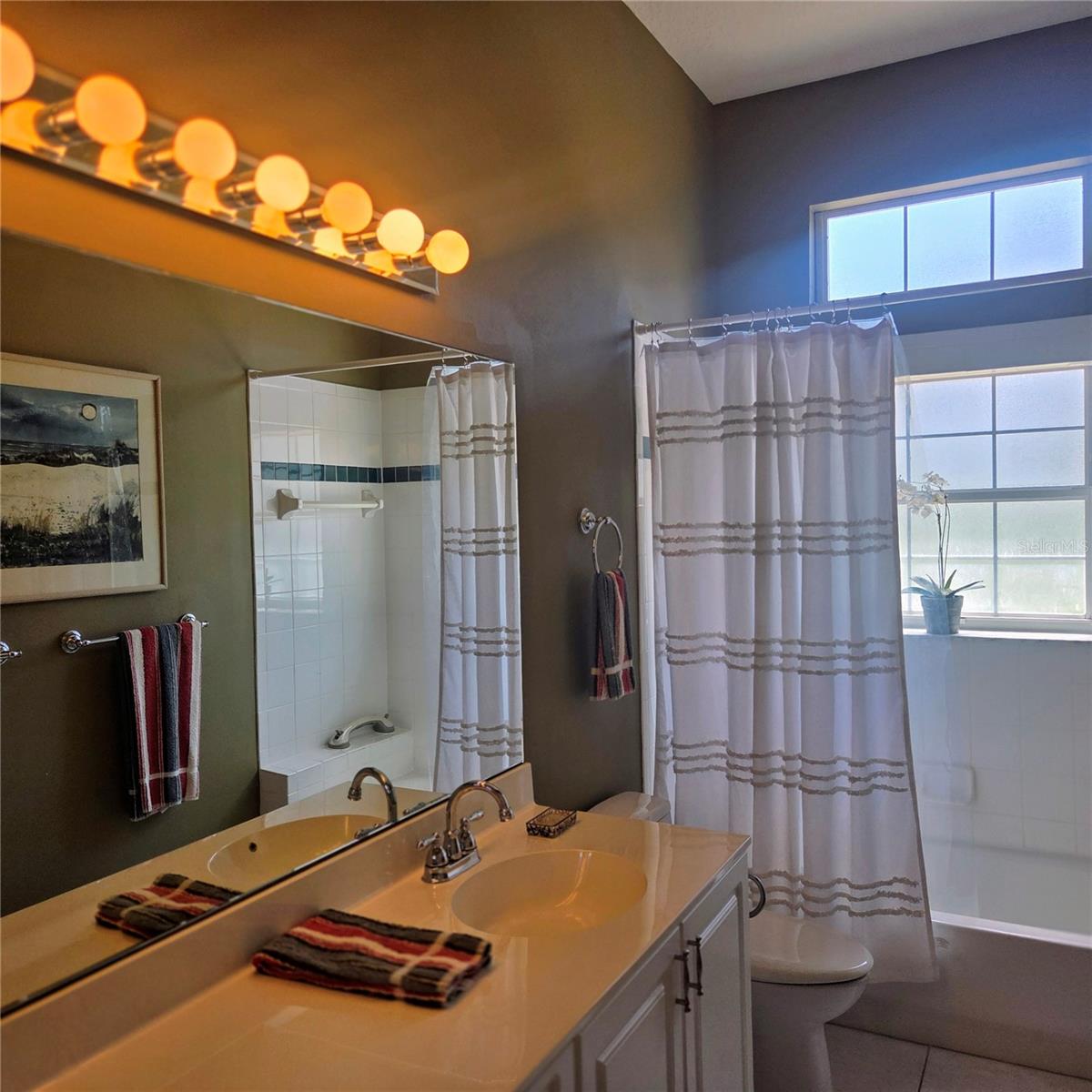 Image 32 of 43 For 82 Lagare Street