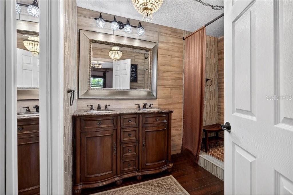 Image 16 of 52 For 6 Beachside Drive