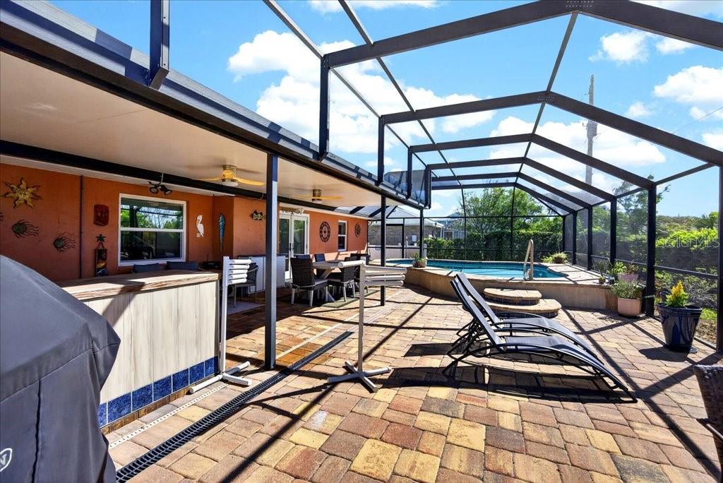 Image 33 of 52 For 6 Beachside Drive