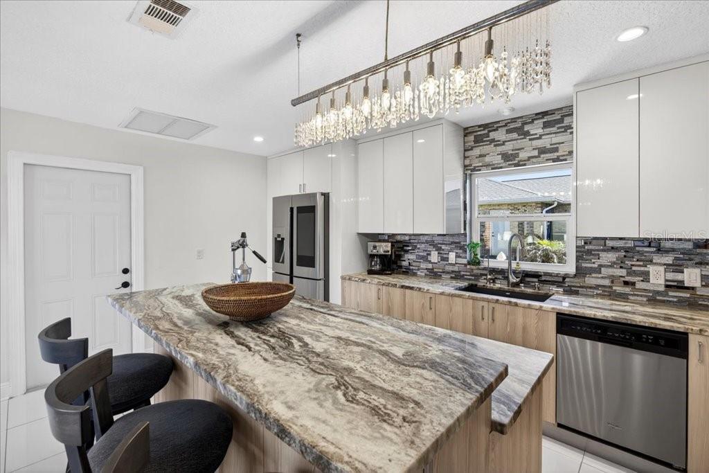 Image 38 of 52 For 6 Beachside Drive