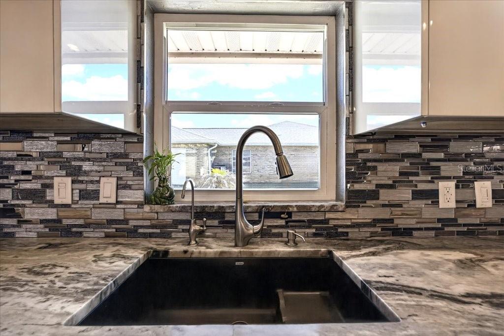 Image 39 of 52 For 6 Beachside Drive