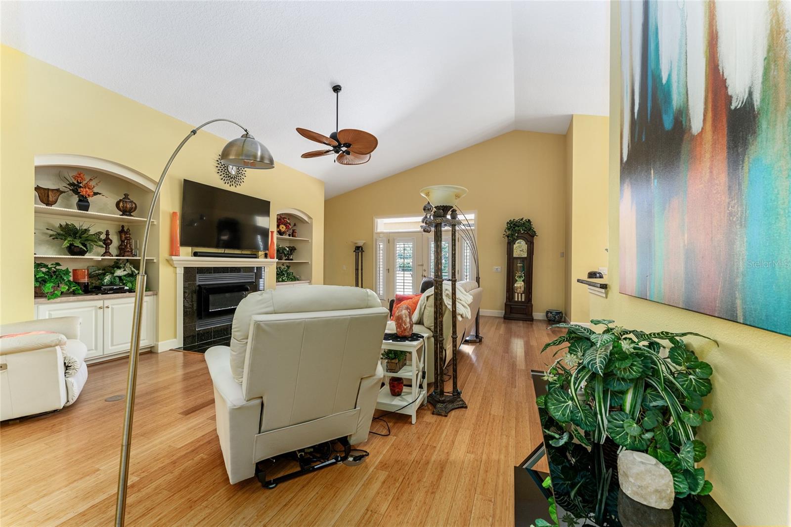 Image 12 of 91 For 20860 36th Street