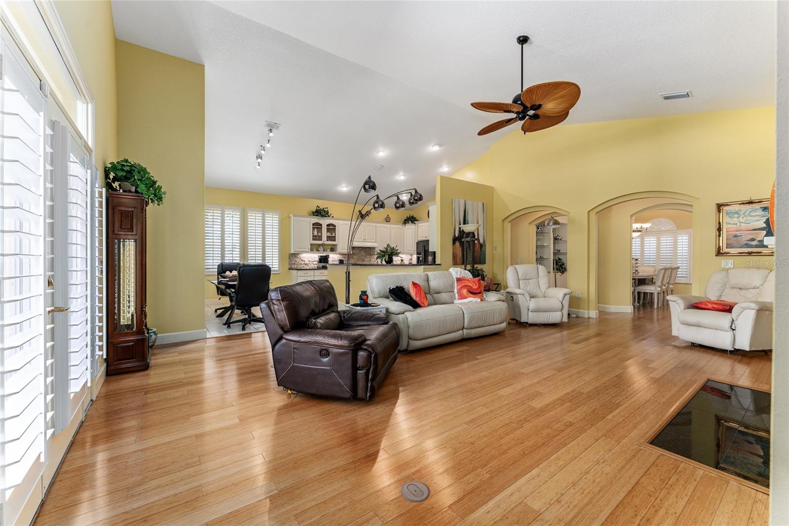 Image 15 of 91 For 20860 36th Street