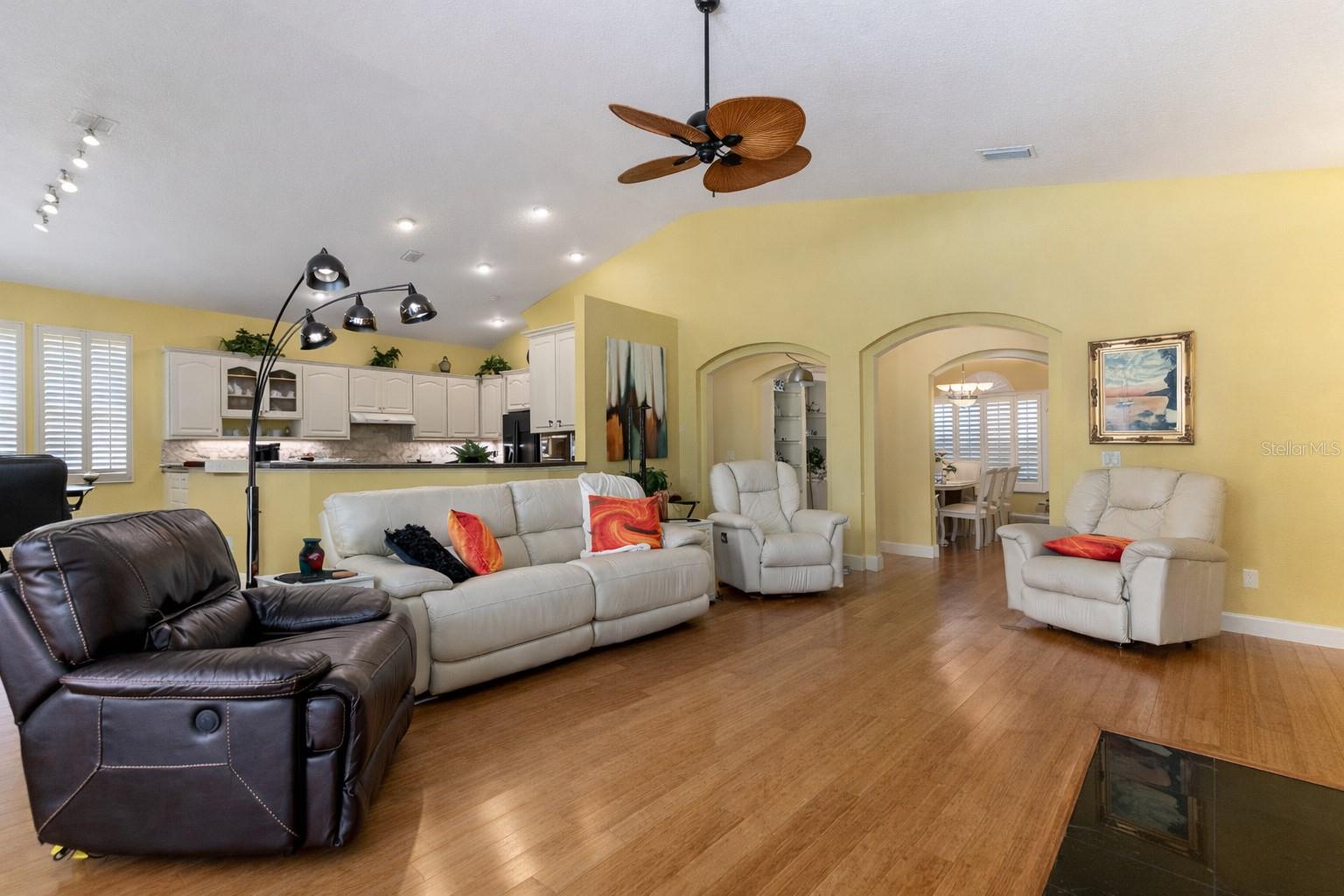 Image 16 of 91 For 20860 36th Street