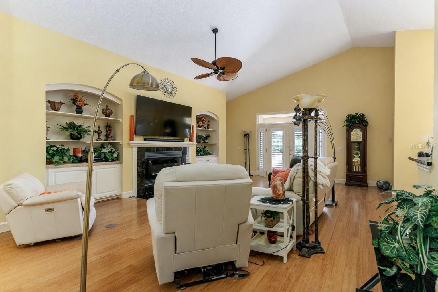 Image 17 of 91 For 20860 36th Street