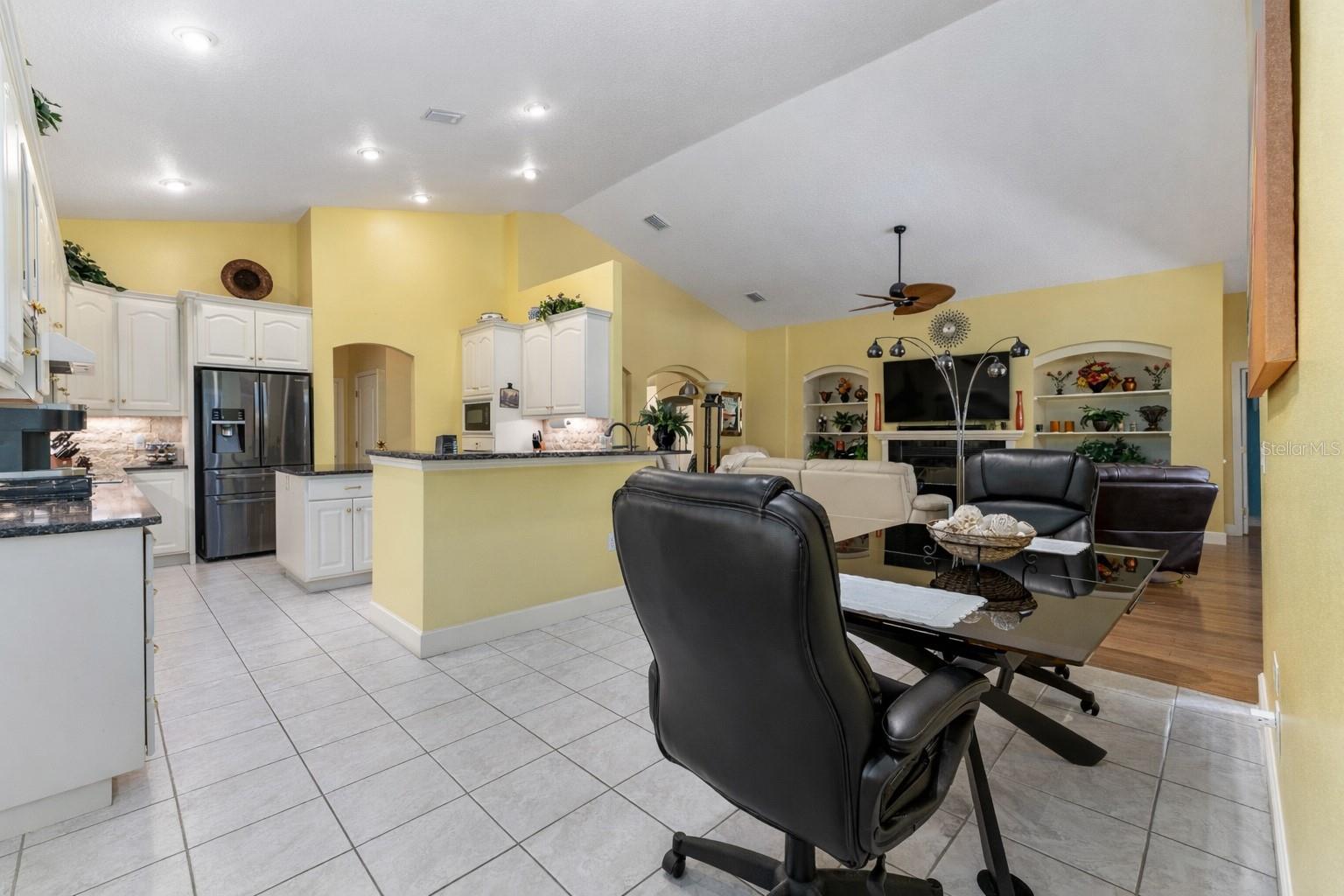 Image 20 of 91 For 20860 36th Street