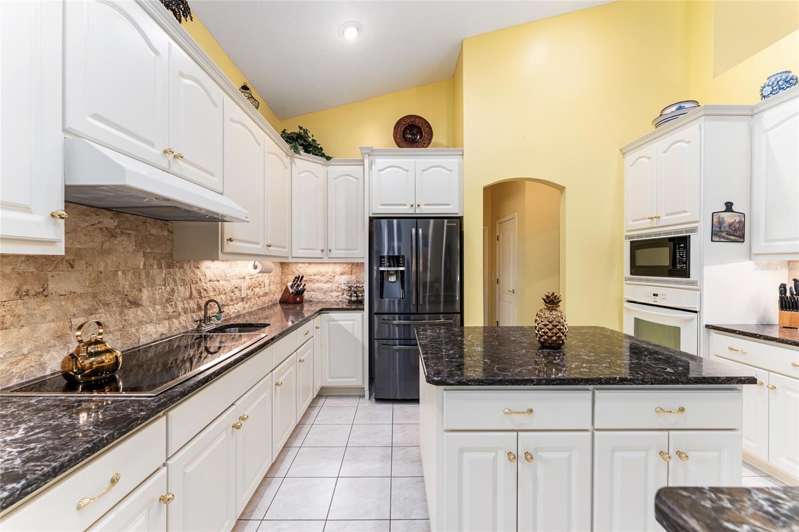 Image 25 of 91 For 20860 36th Street