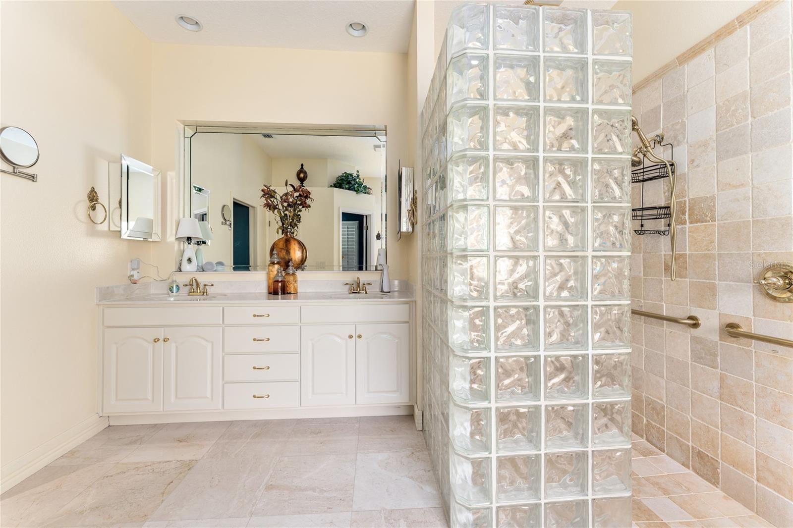 Image 35 of 91 For 20860 36th Street