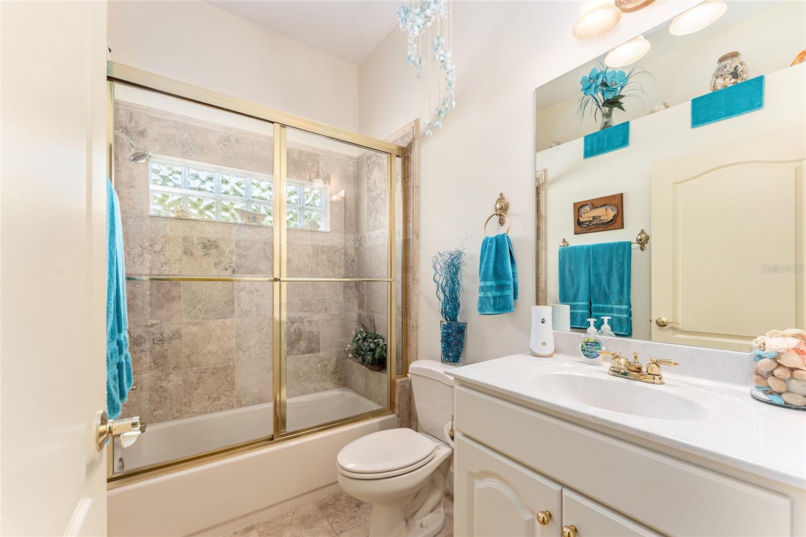 Image 42 of 91 For 20860 36th Street