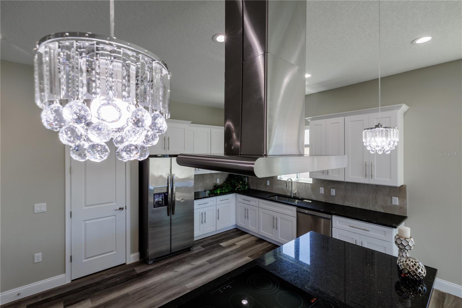 Image 16 of 47 For 9 Coolidge Court