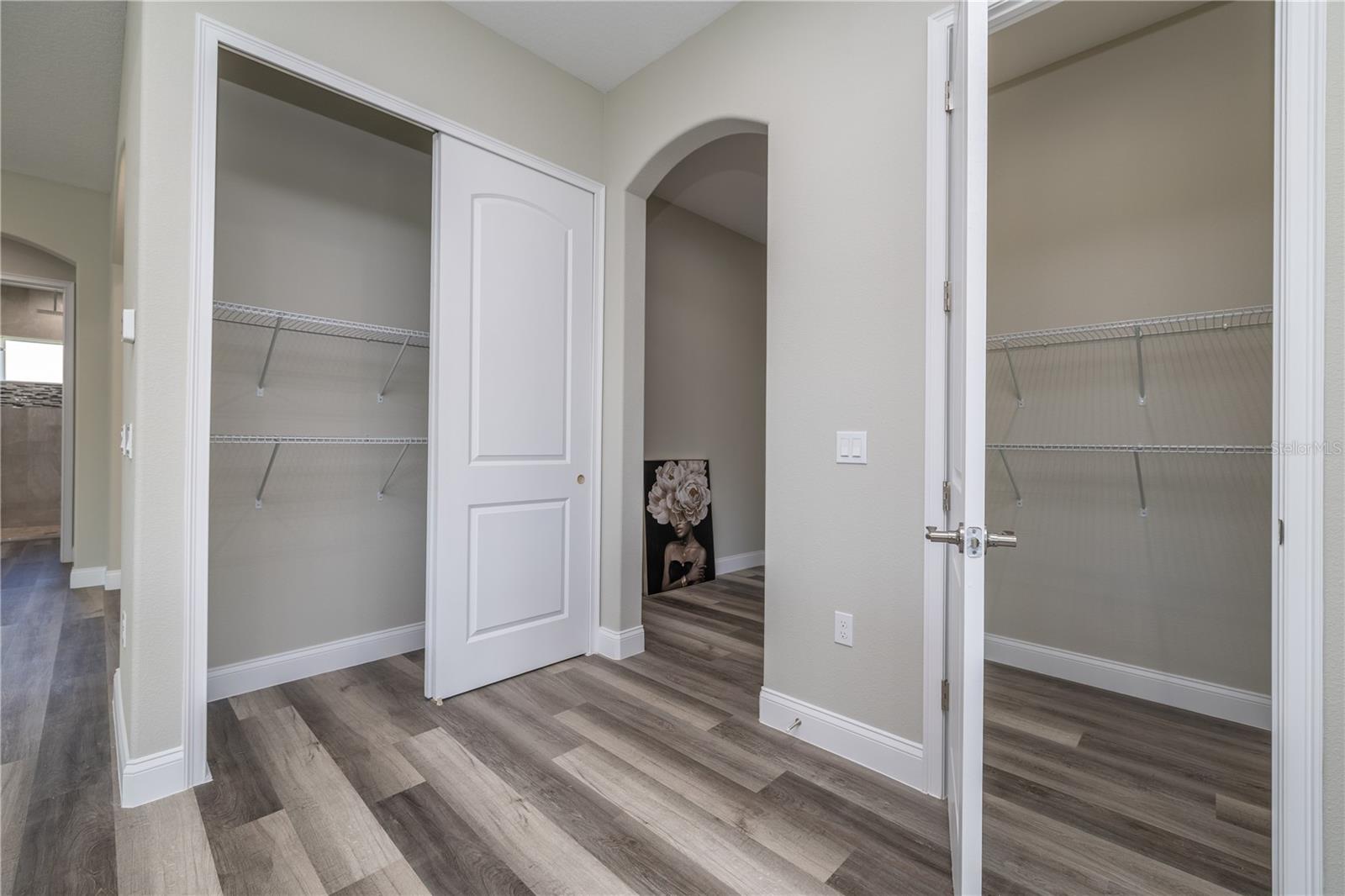 Image 19 of 47 For 9 Coolidge Court