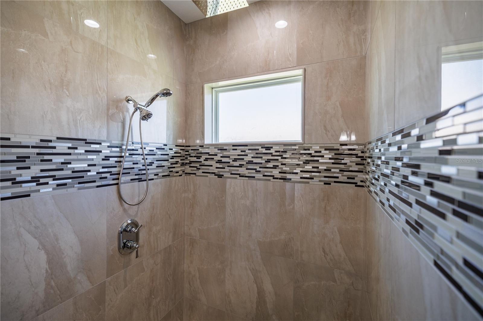 Image 23 of 47 For 9 Coolidge Court