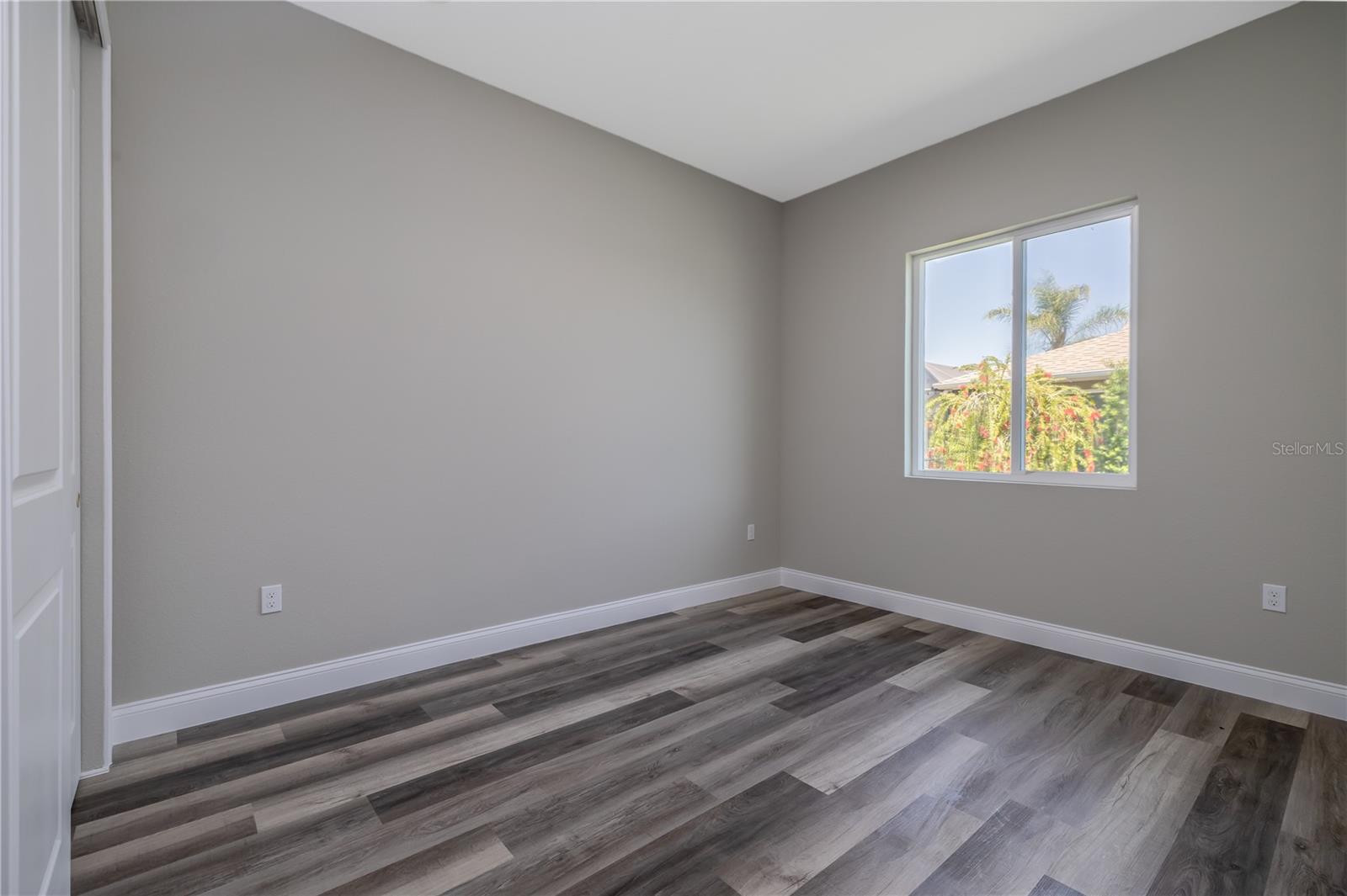 Image 25 of 47 For 9 Coolidge Court