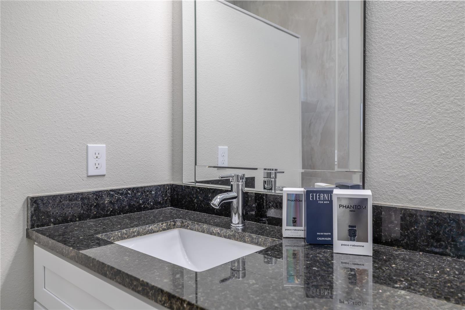 Image 26 of 47 For 9 Coolidge Court