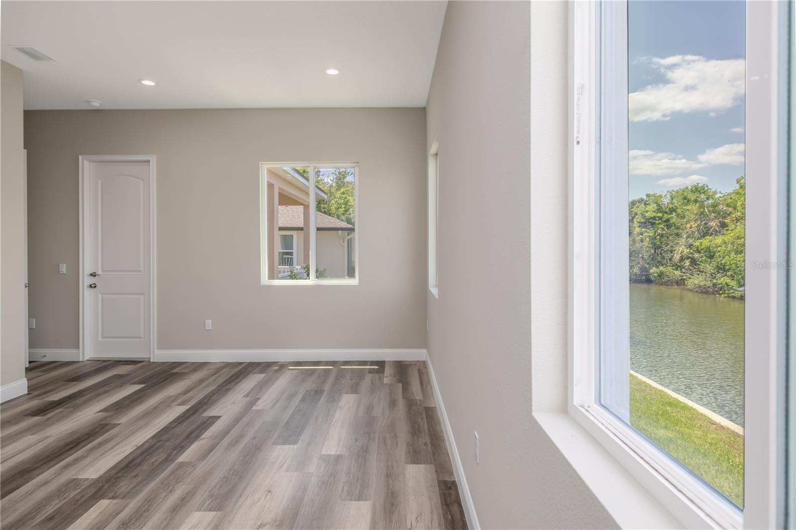 Image 29 of 47 For 9 Coolidge Court