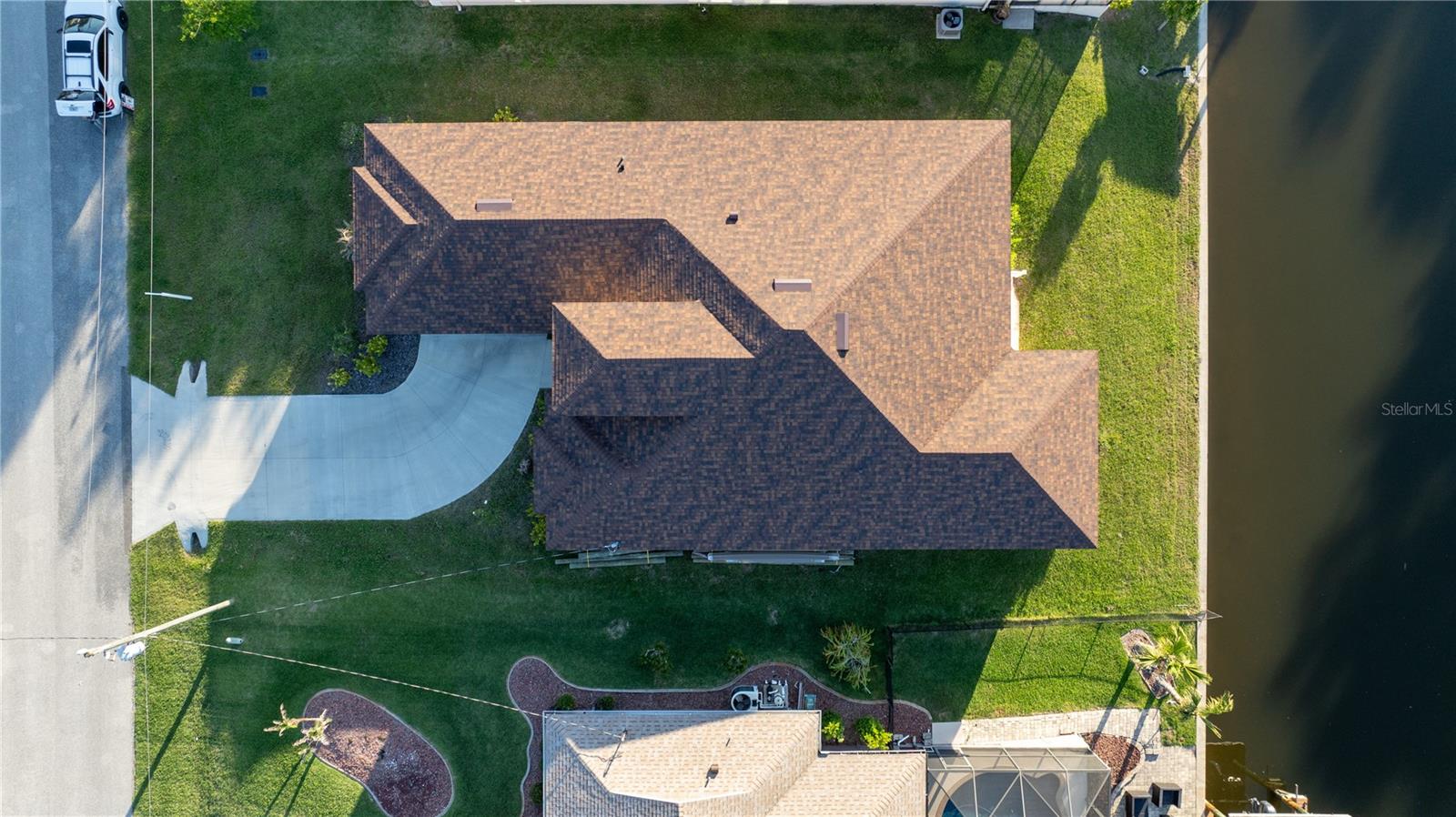 Image 43 of 47 For 9 Coolidge Court