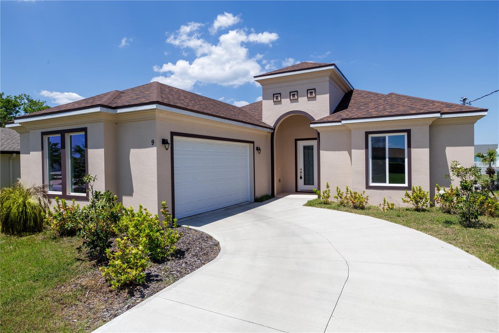 Image 46 of 47 For 9 Coolidge Court