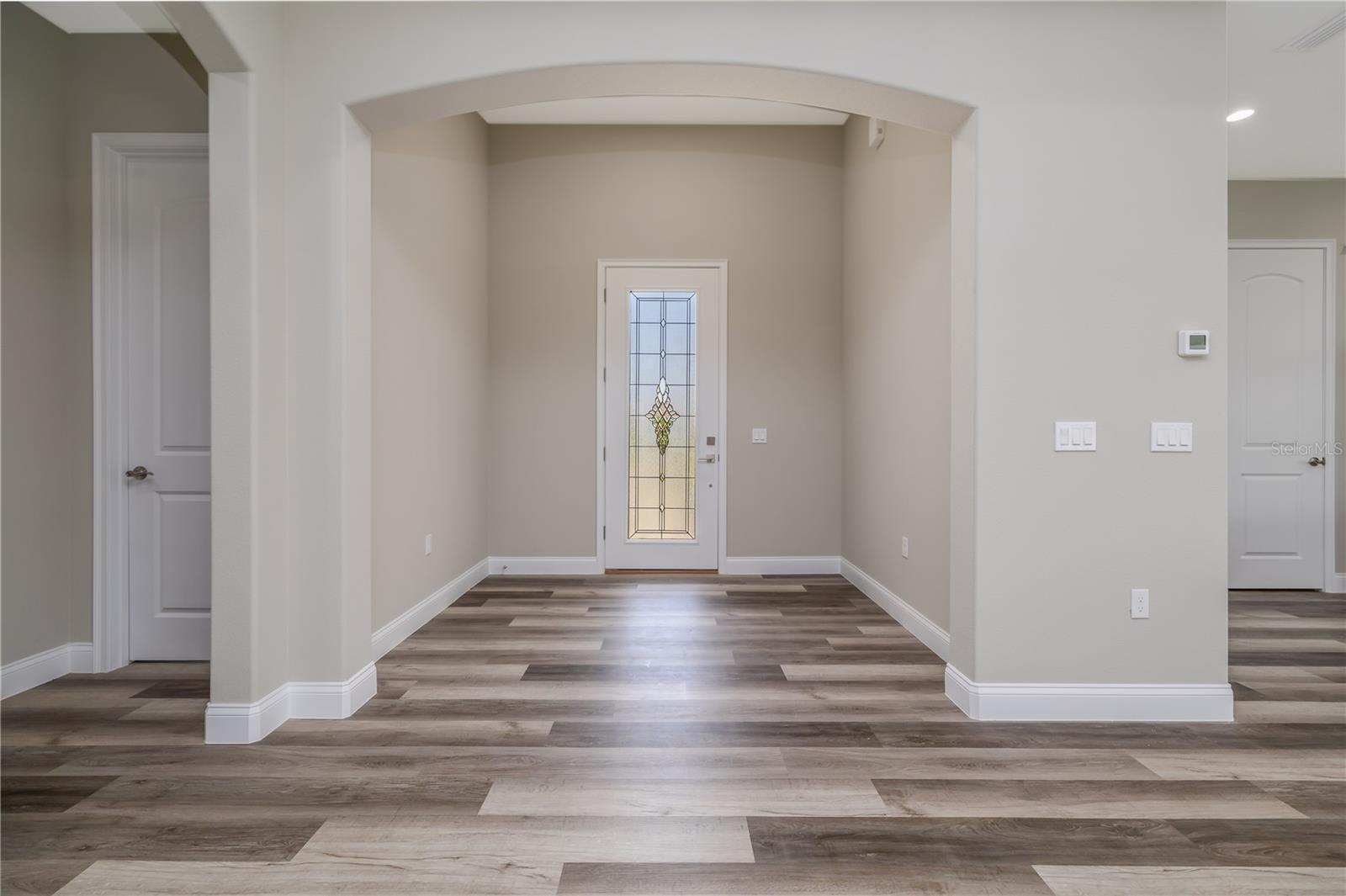 Image 8 of 47 For 9 Coolidge Court