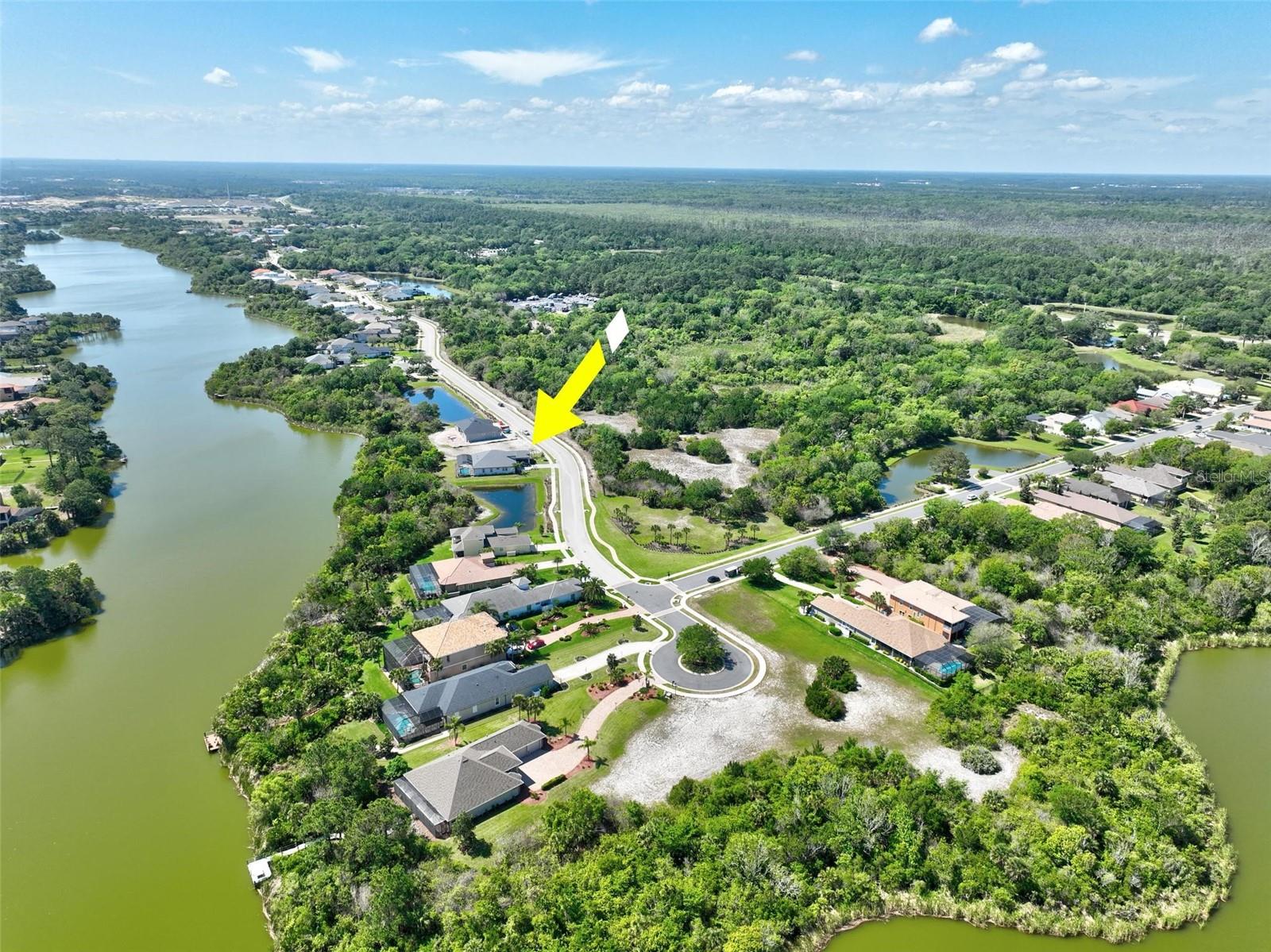 Image 10 of 31 For 128 Lakewalk Drive