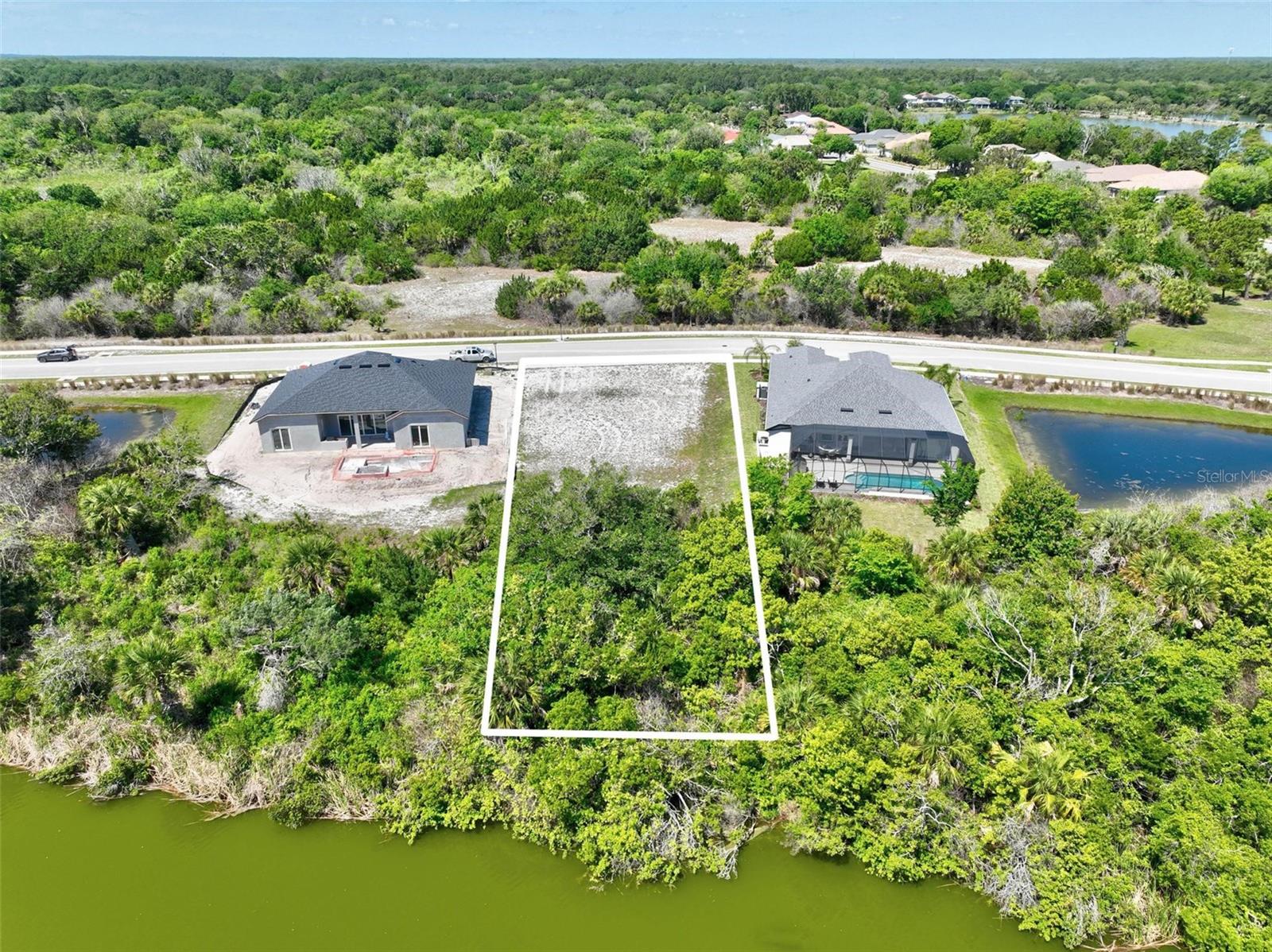 Image 16 of 31 For 128 Lakewalk Drive