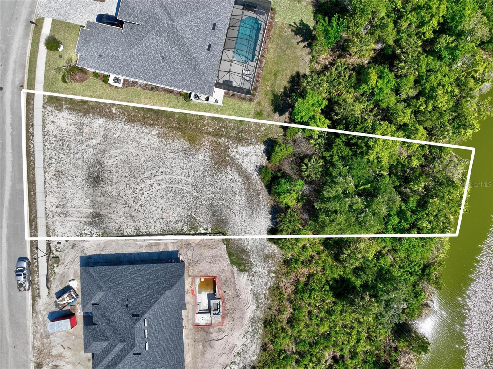 Image 4 of 31 For 128 Lakewalk Drive