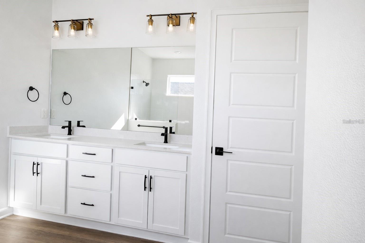 Image 19 of 38 For 23 Banner Lane