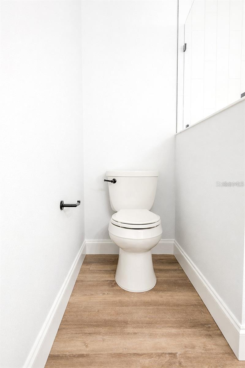 Image 23 of 38 For 23 Banner Lane