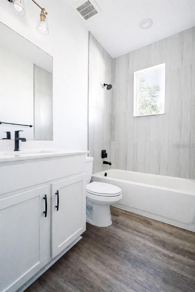 Image 26 of 38 For 23 Banner Lane