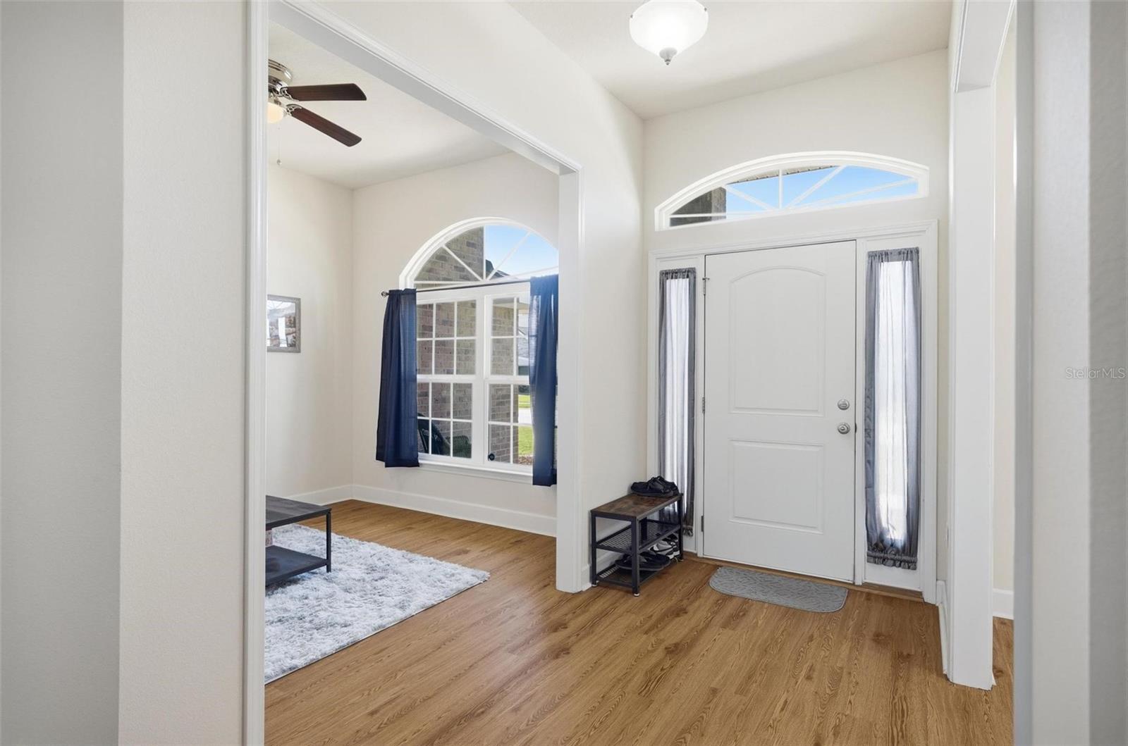 Image 10 of 72 For 18 Eagle Lake Drive