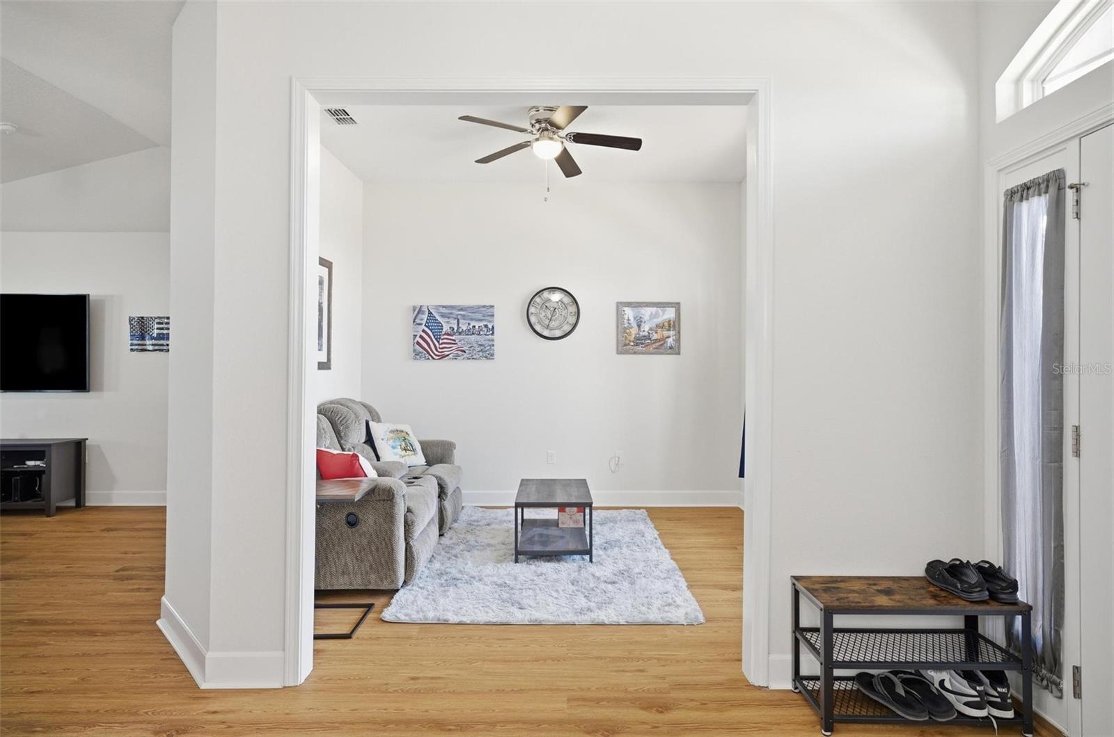 Image 12 of 72 For 18 Eagle Lake Drive