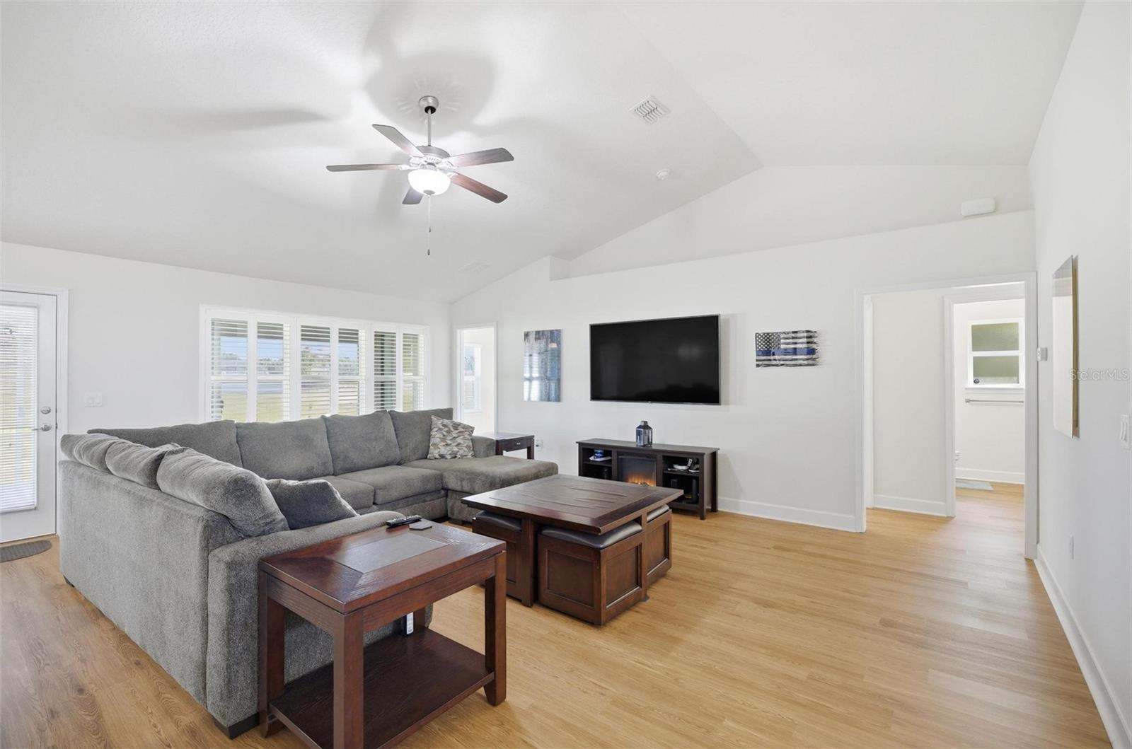 Image 16 of 72 For 18 Eagle Lake Drive