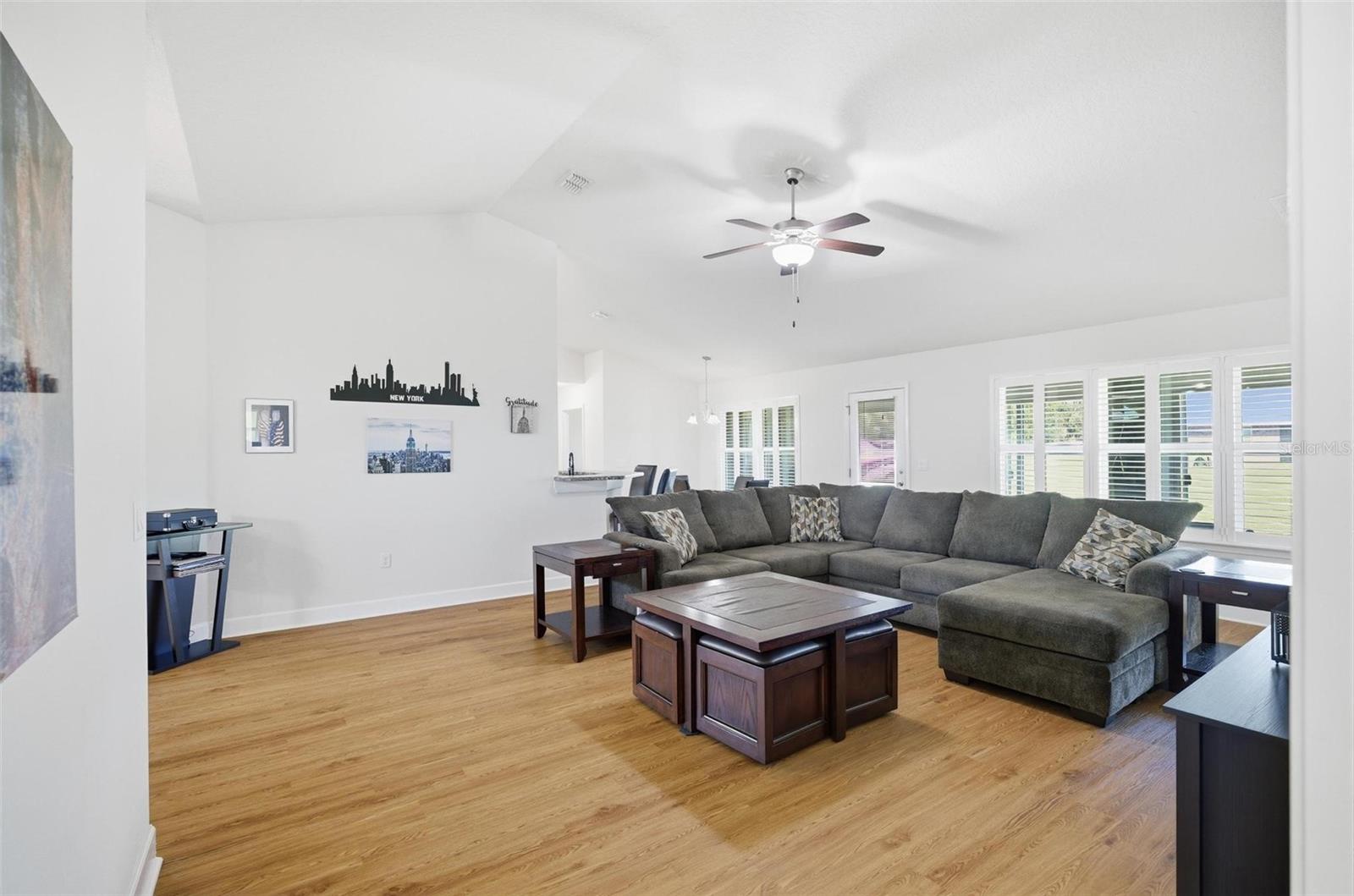 Image 17 of 72 For 18 Eagle Lake Drive