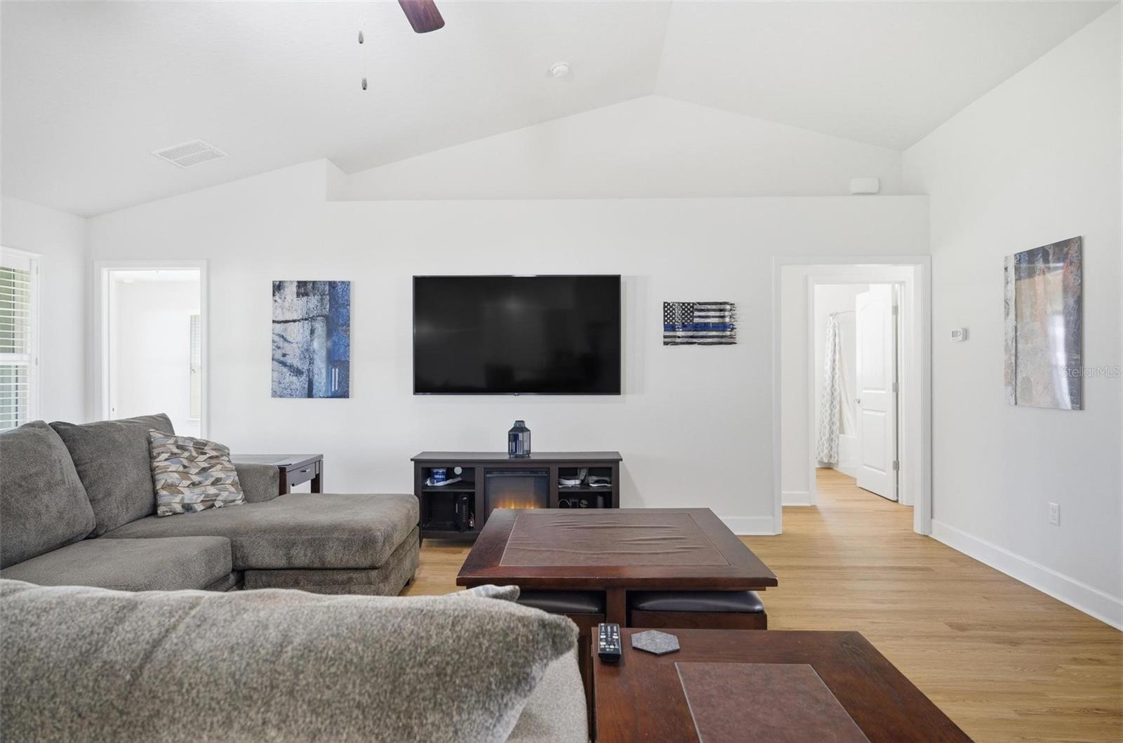 Image 19 of 72 For 18 Eagle Lake Drive