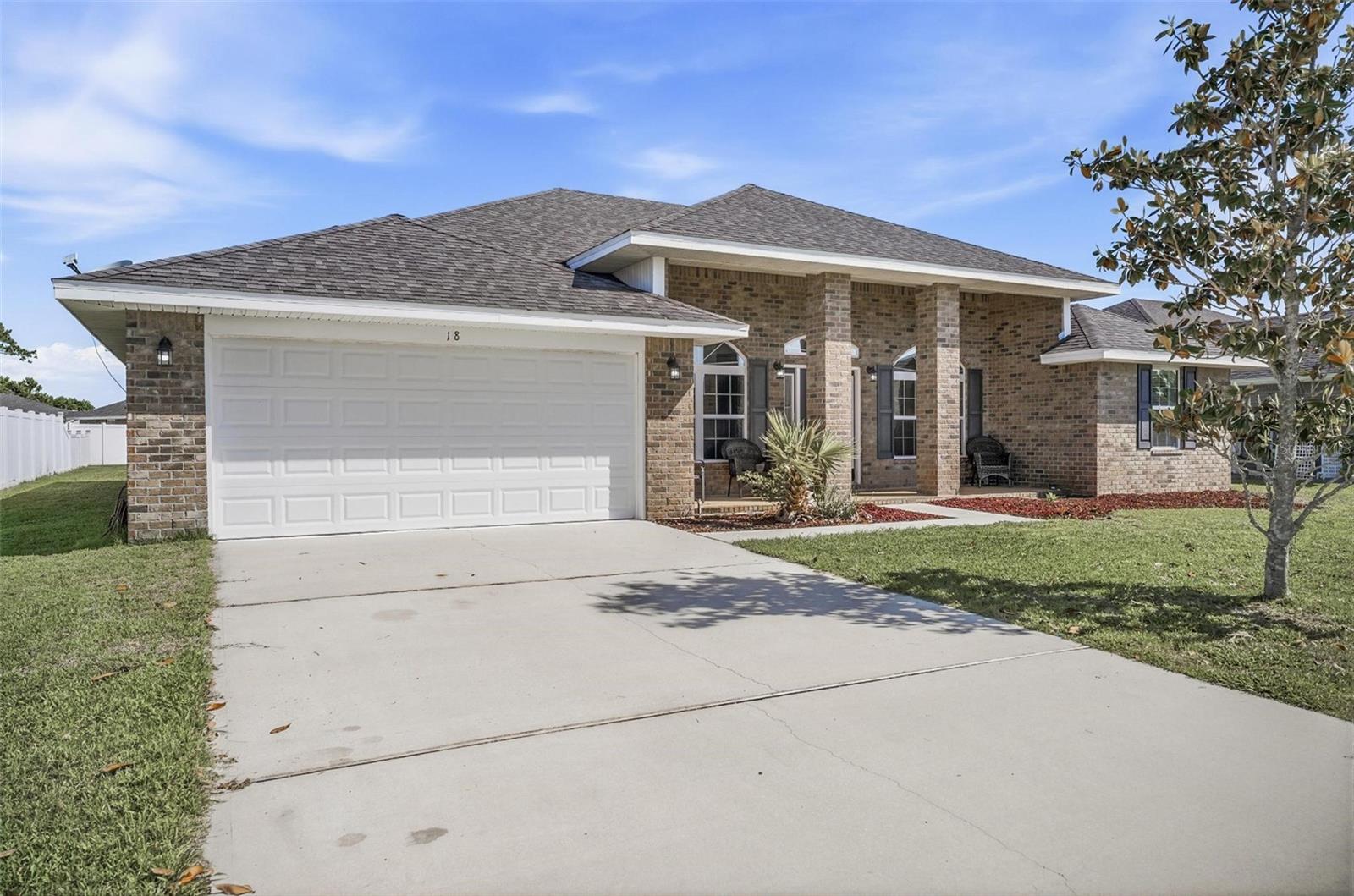 Image 2 of 72 For 18 Eagle Lake Drive