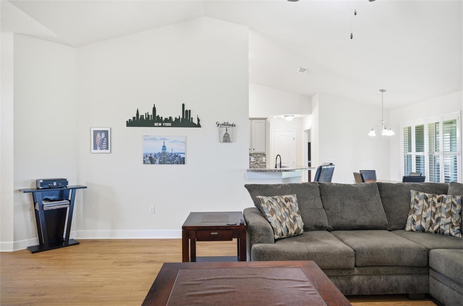 Image 20 of 72 For 18 Eagle Lake Drive