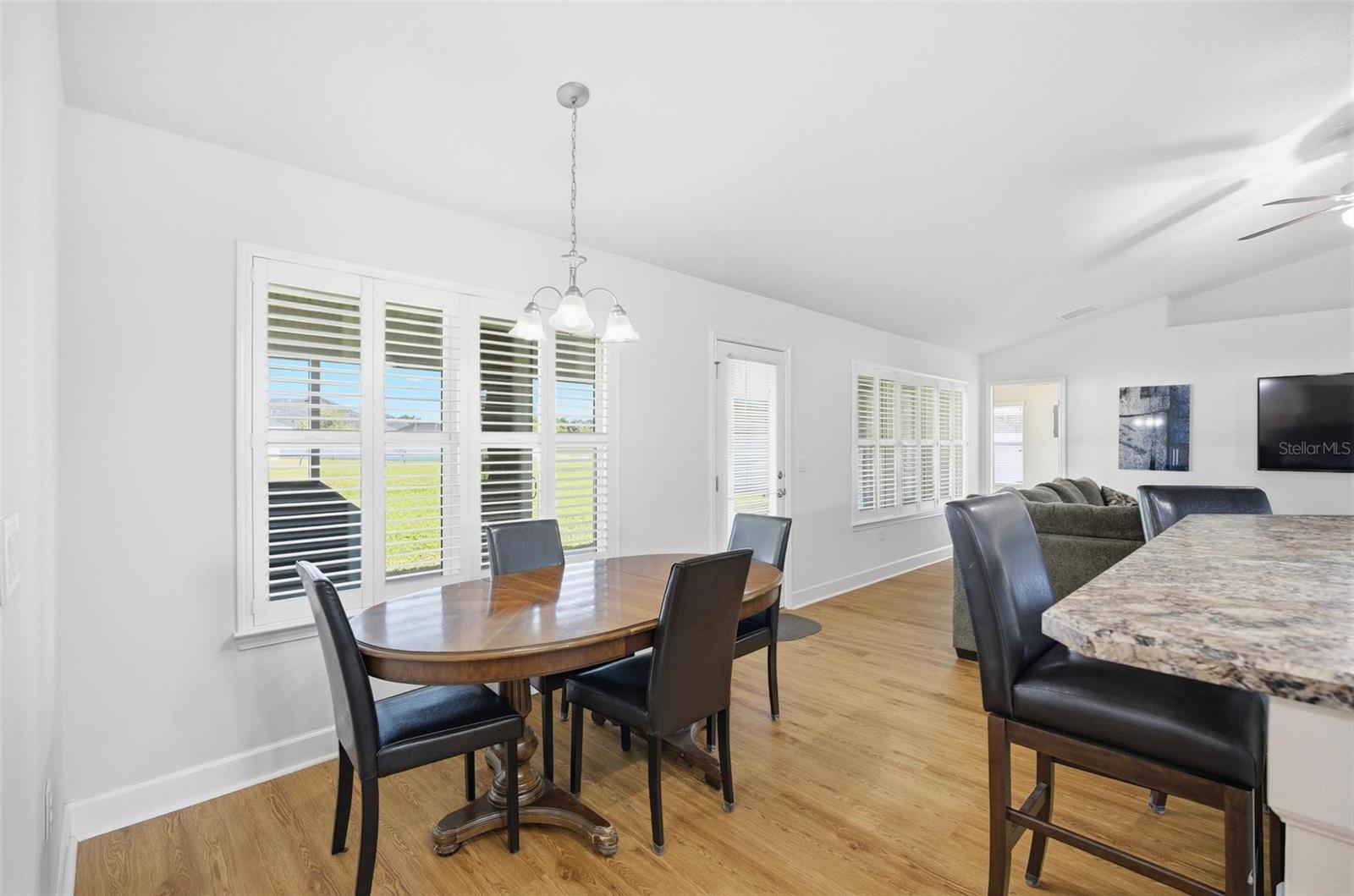 Image 23 of 72 For 18 Eagle Lake Drive