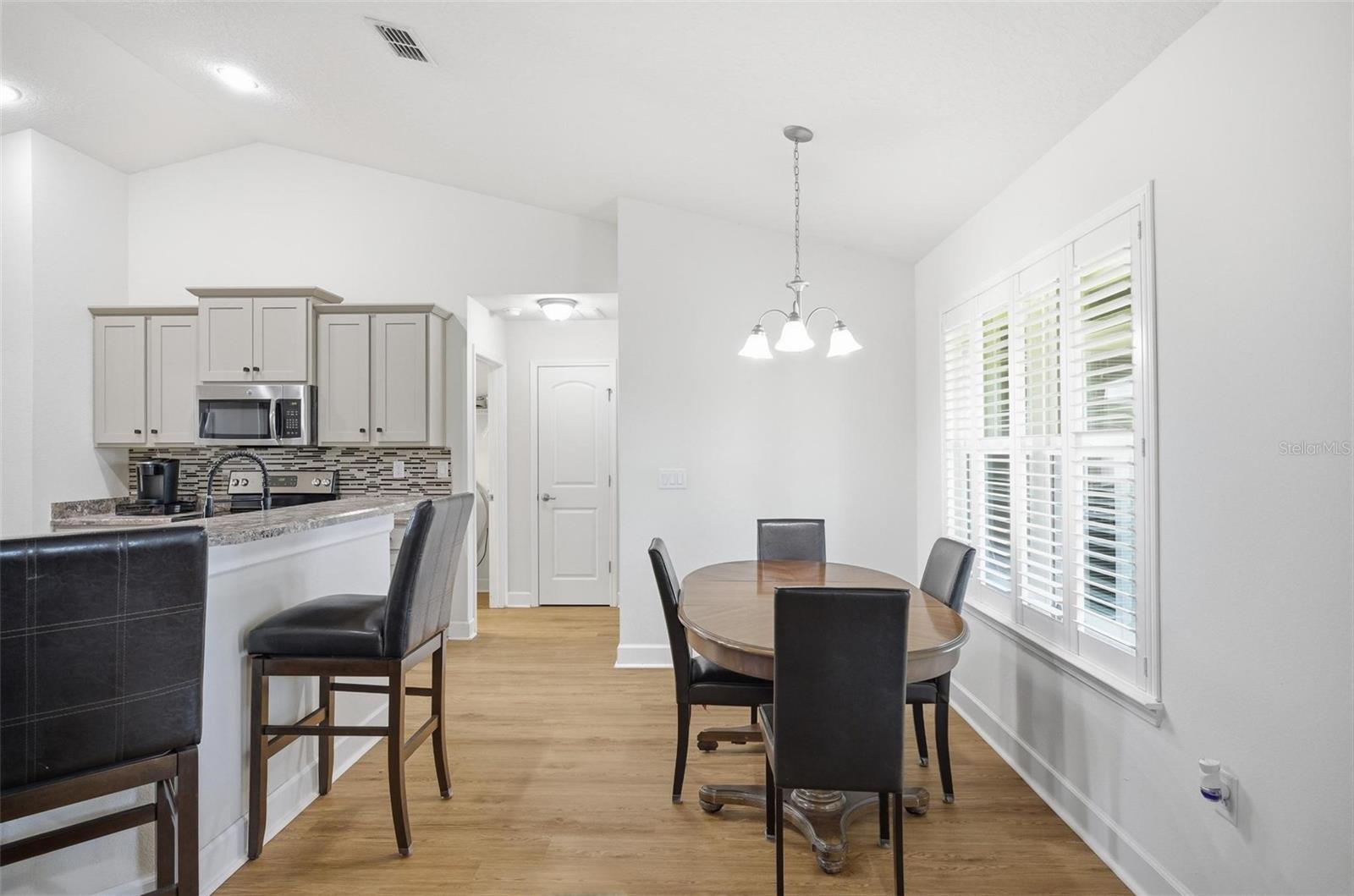 Image 24 of 72 For 18 Eagle Lake Drive