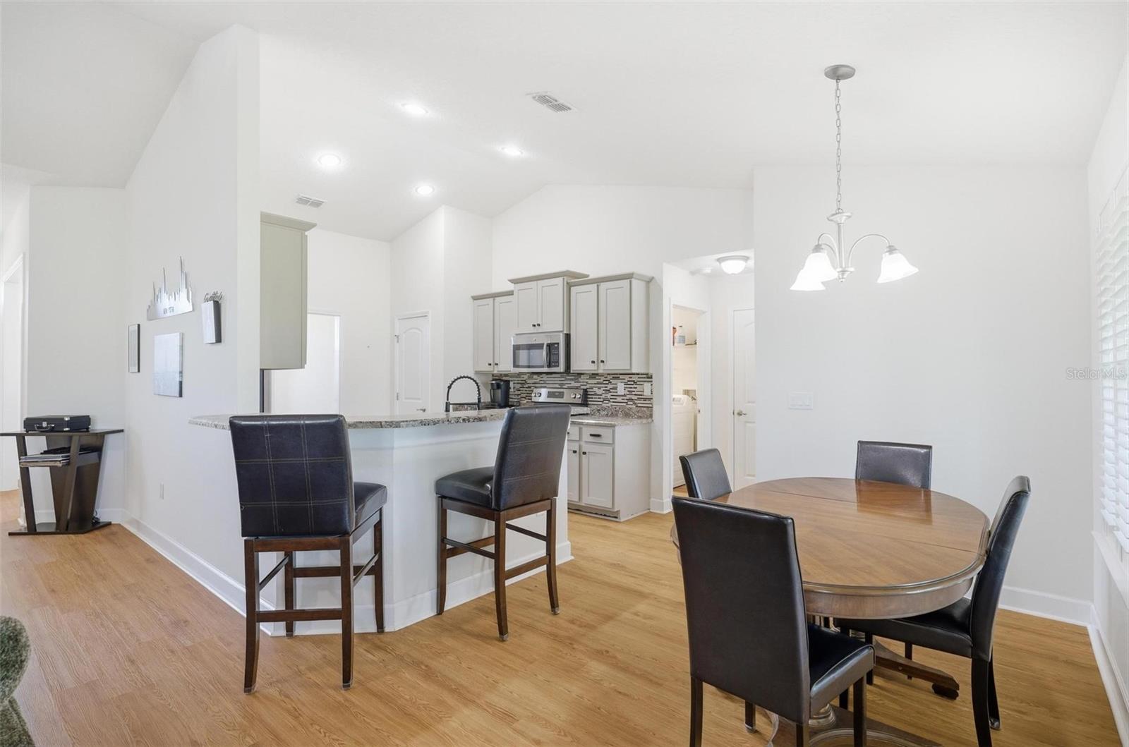 Image 25 of 72 For 18 Eagle Lake Drive