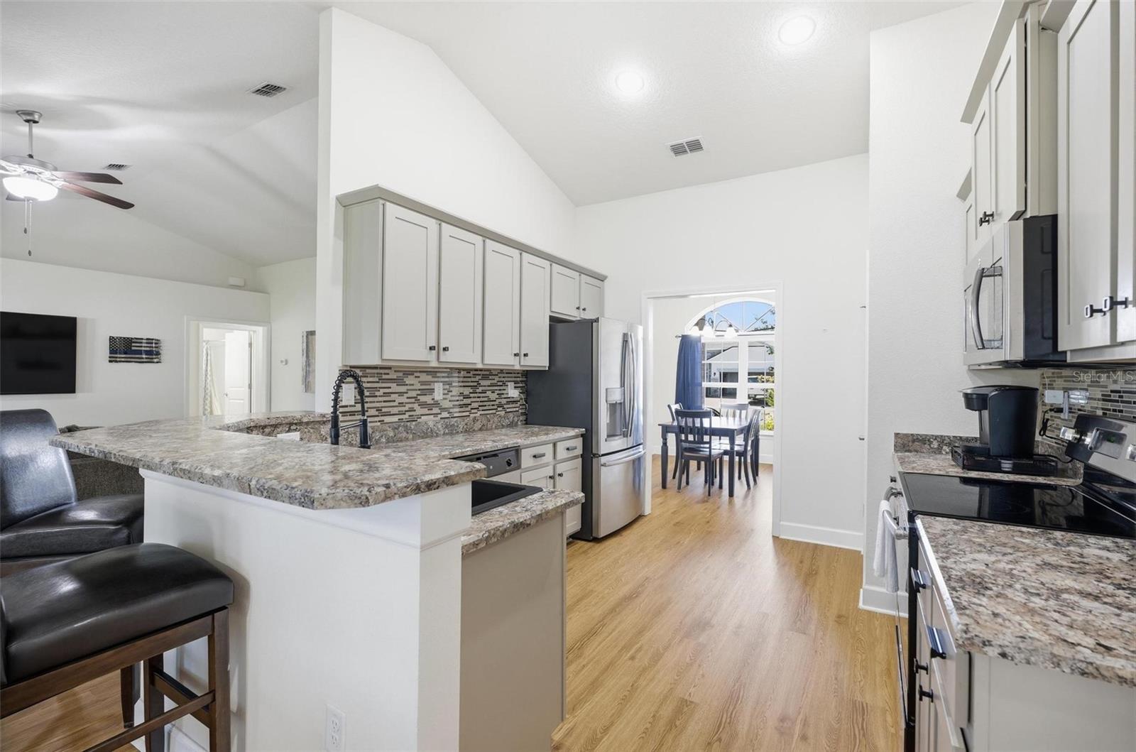 Image 26 of 72 For 18 Eagle Lake Drive