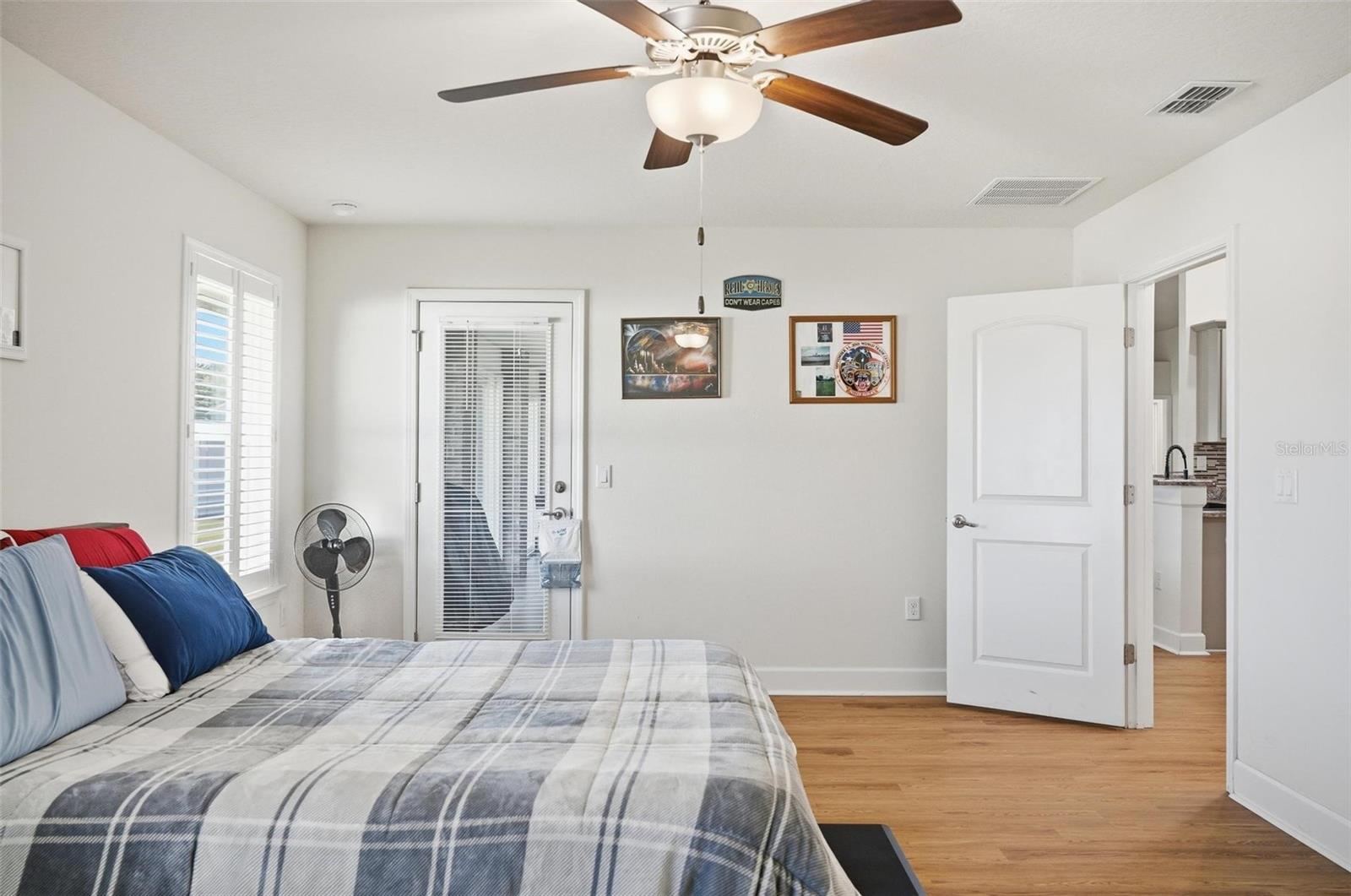 Image 36 of 72 For 18 Eagle Lake Drive