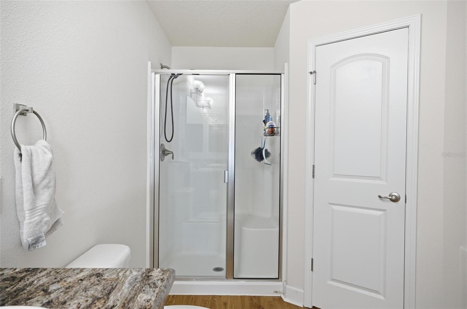 Image 42 of 72 For 18 Eagle Lake Drive