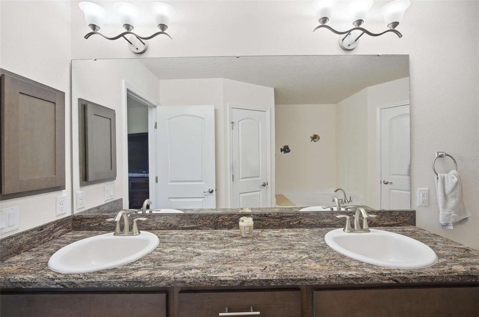 Image 45 of 72 For 18 Eagle Lake Drive