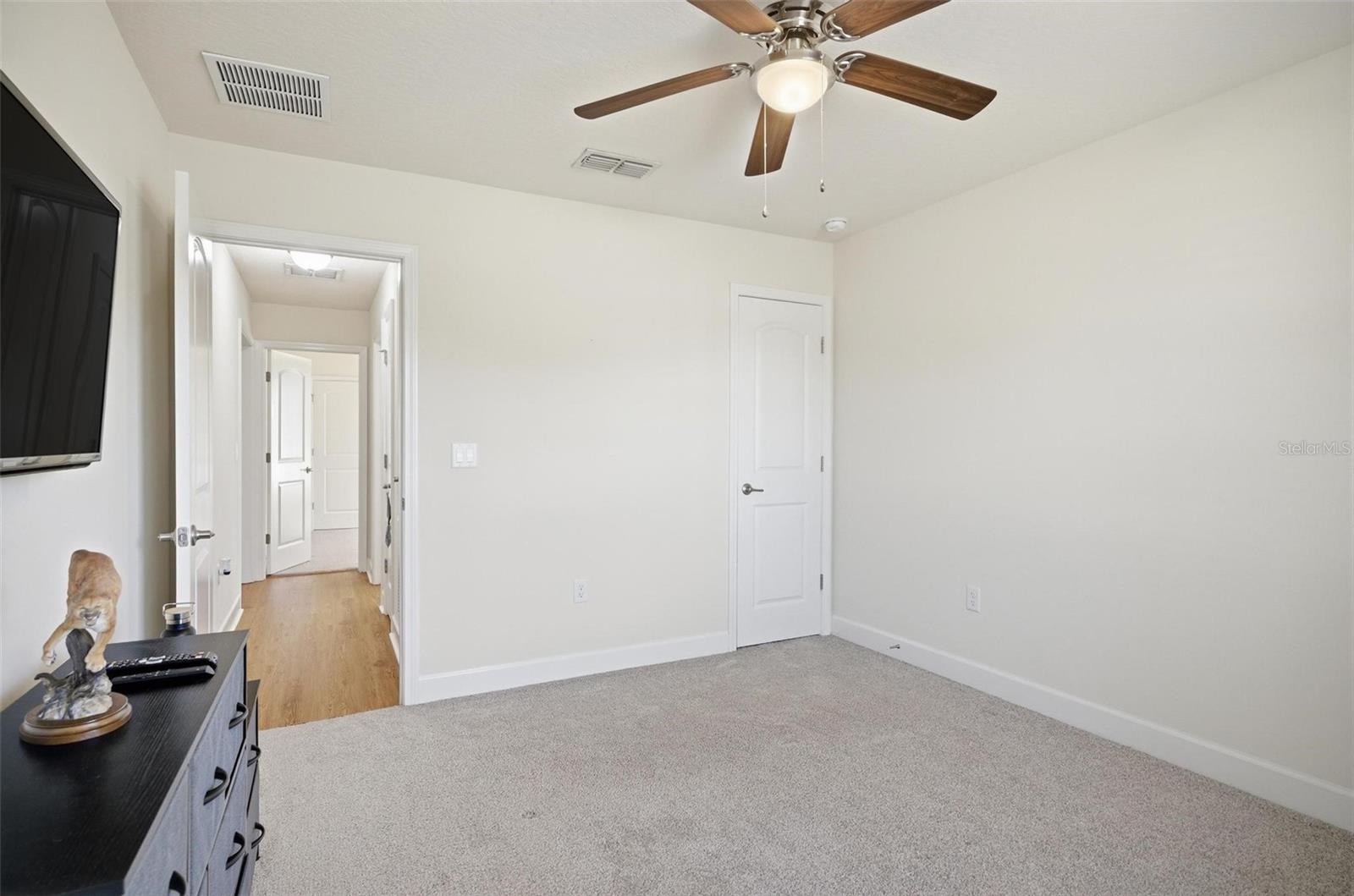 Image 51 of 72 For 18 Eagle Lake Drive