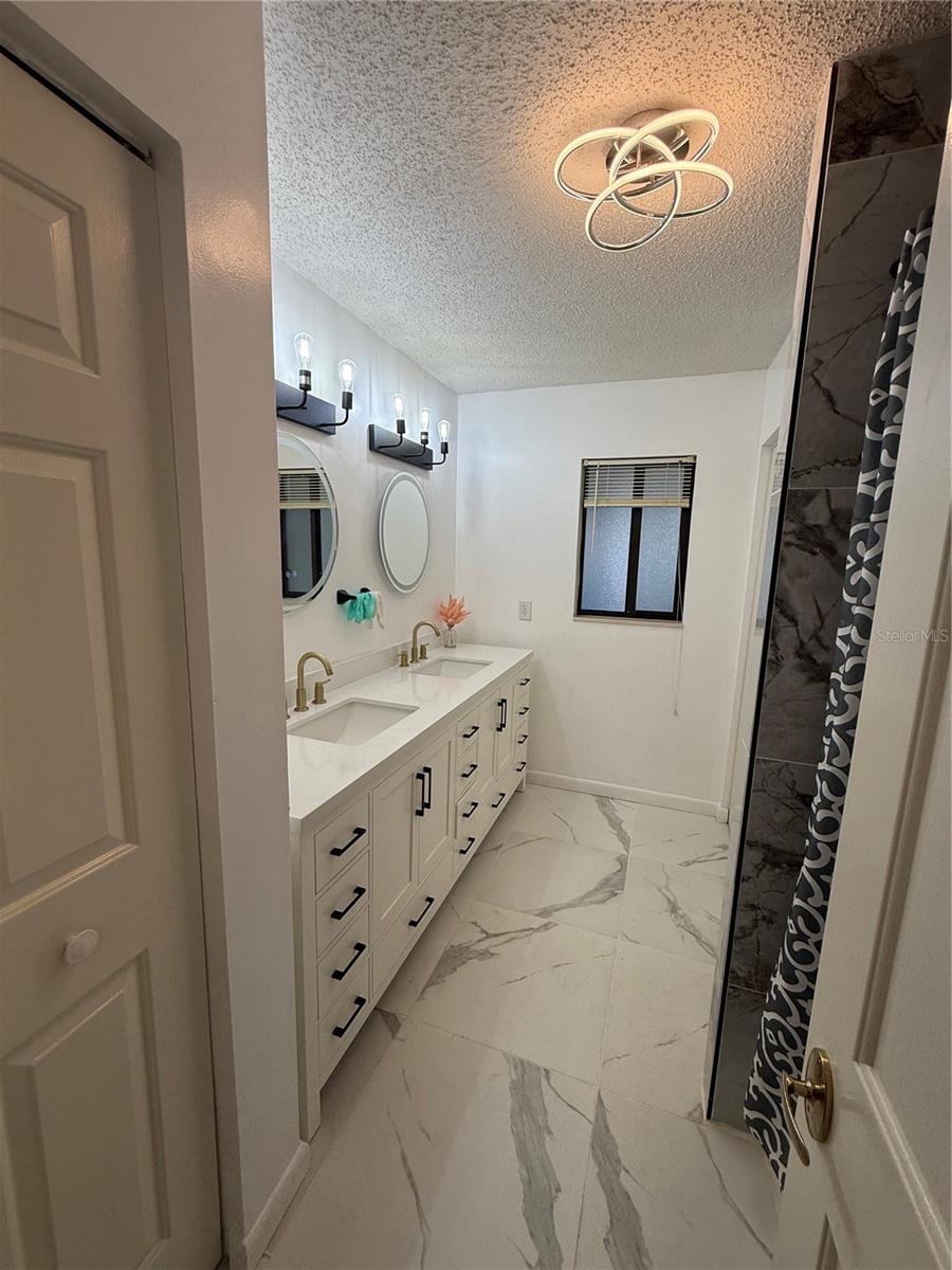 Image 15 of 21 For 32 Westlawn Place