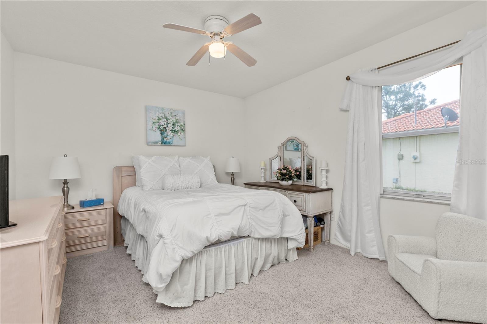 Image 22 of 36 For 28 Fairhill Lane