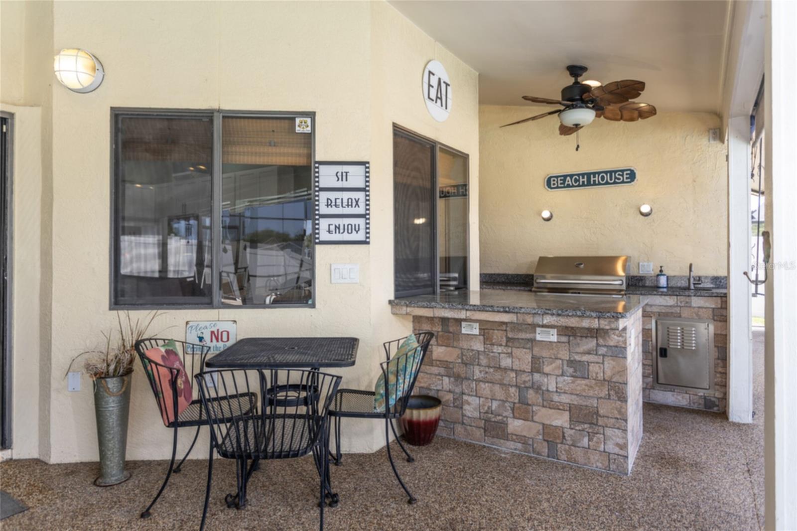 Image 30 of 33 For 18 Classic Court S