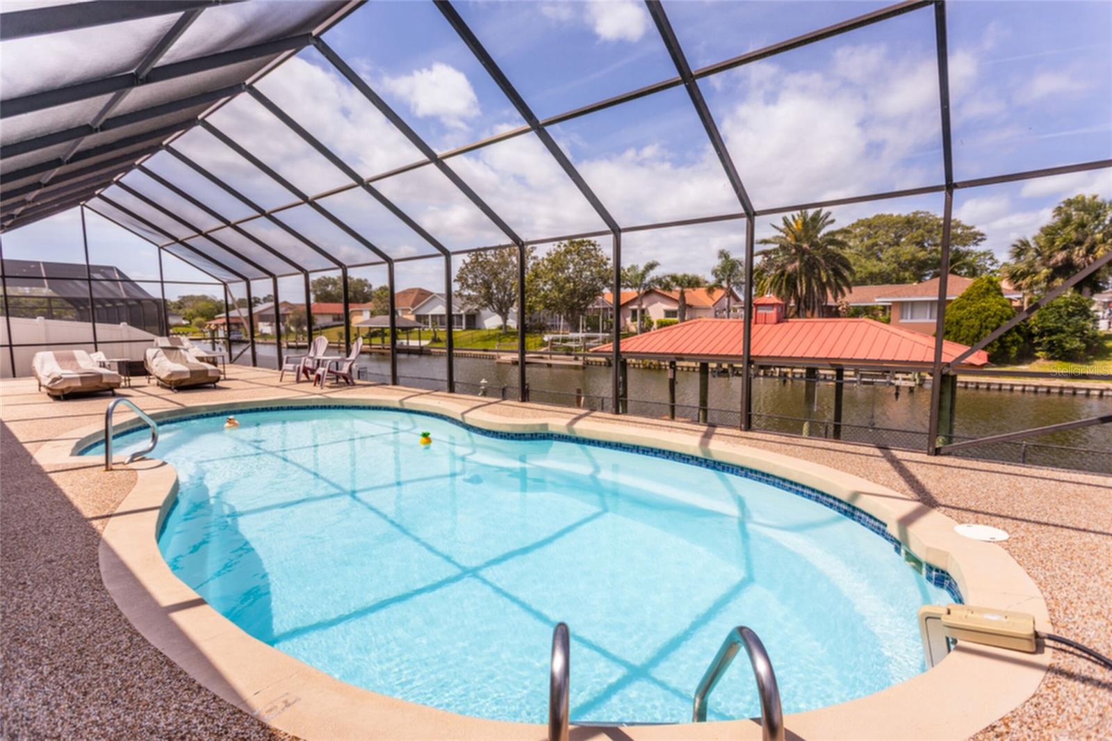 Image 4 of 33 For 18 Classic Court S